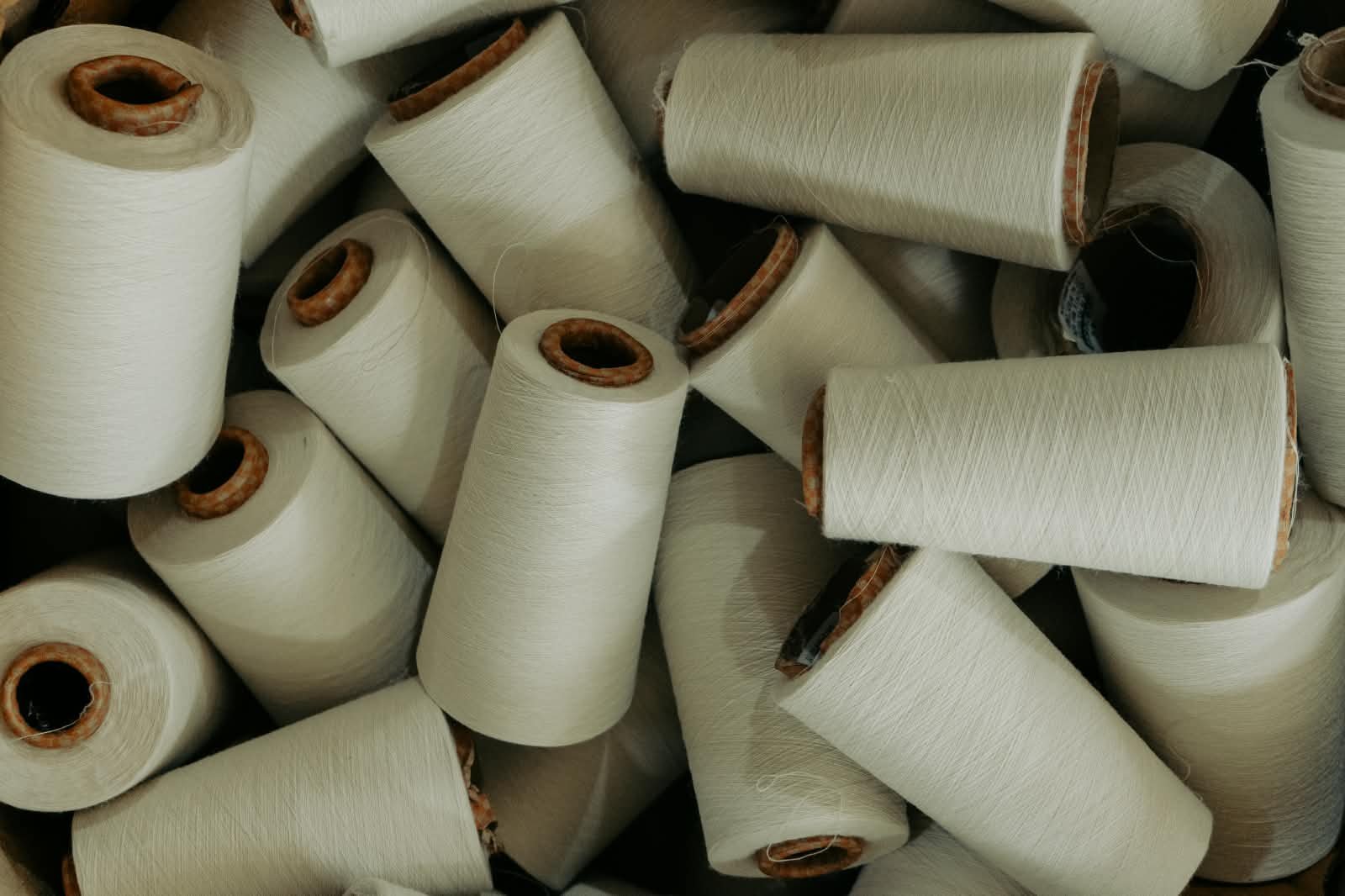 Raw Material & Yarn Store